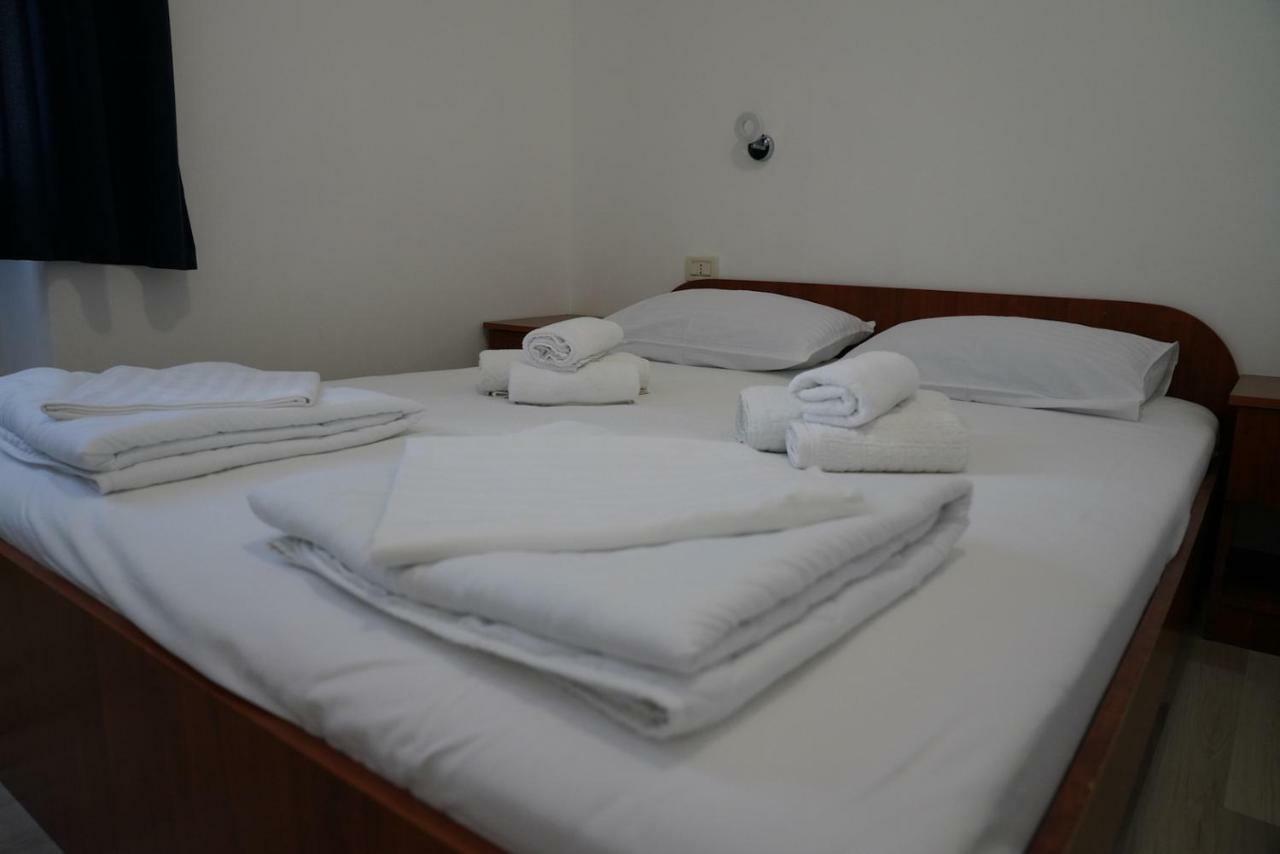 Sesar Apartments Krk - No. 2 Vinko Krk Town Εξωτερικό φωτογραφία