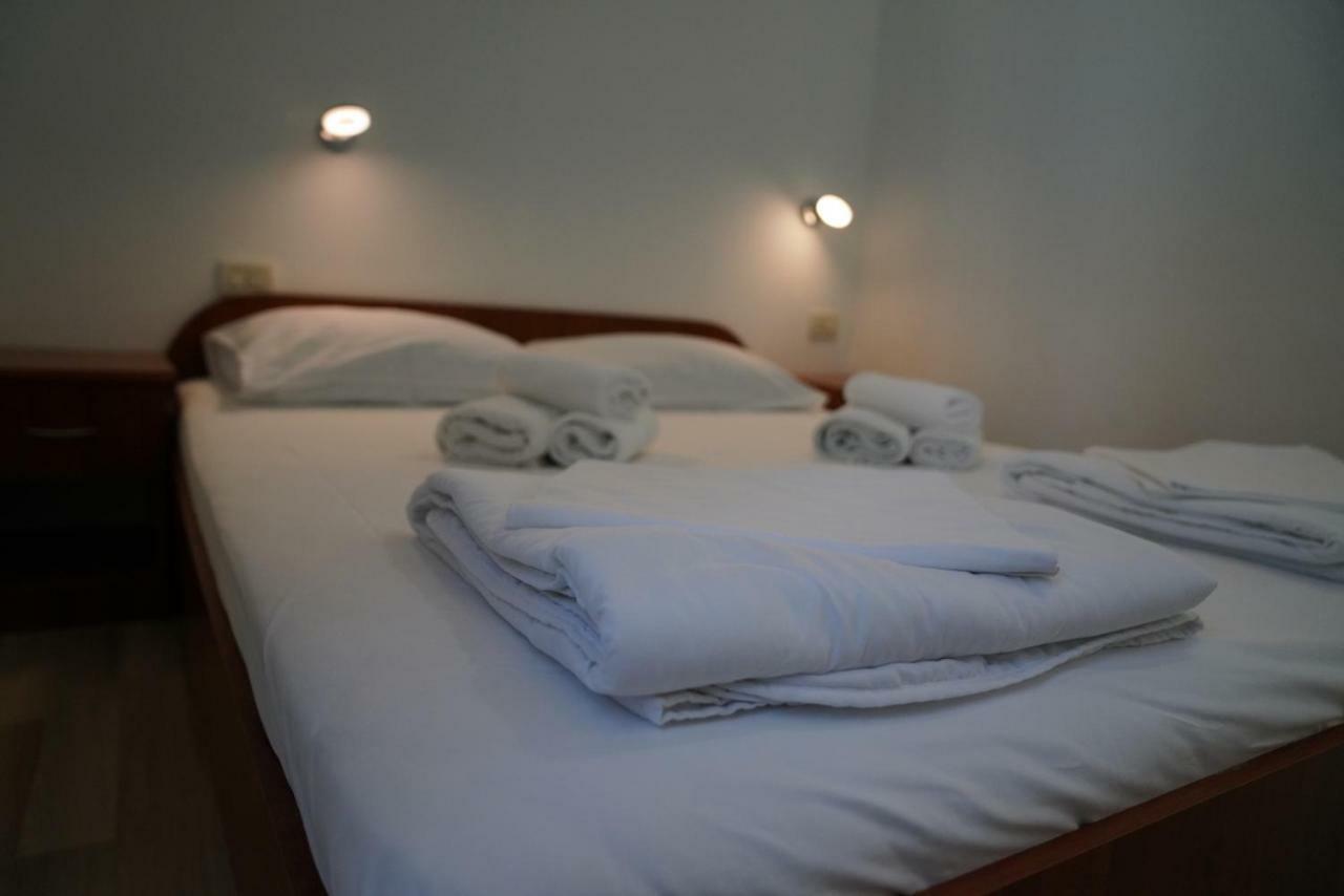 Sesar Apartments Krk - No. 2 Vinko Krk Town Εξωτερικό φωτογραφία